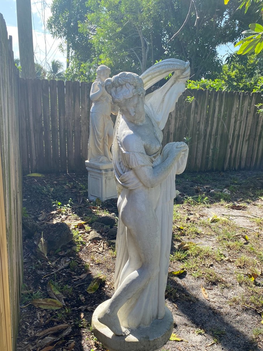 Callipygian Venus Statue - CBSD