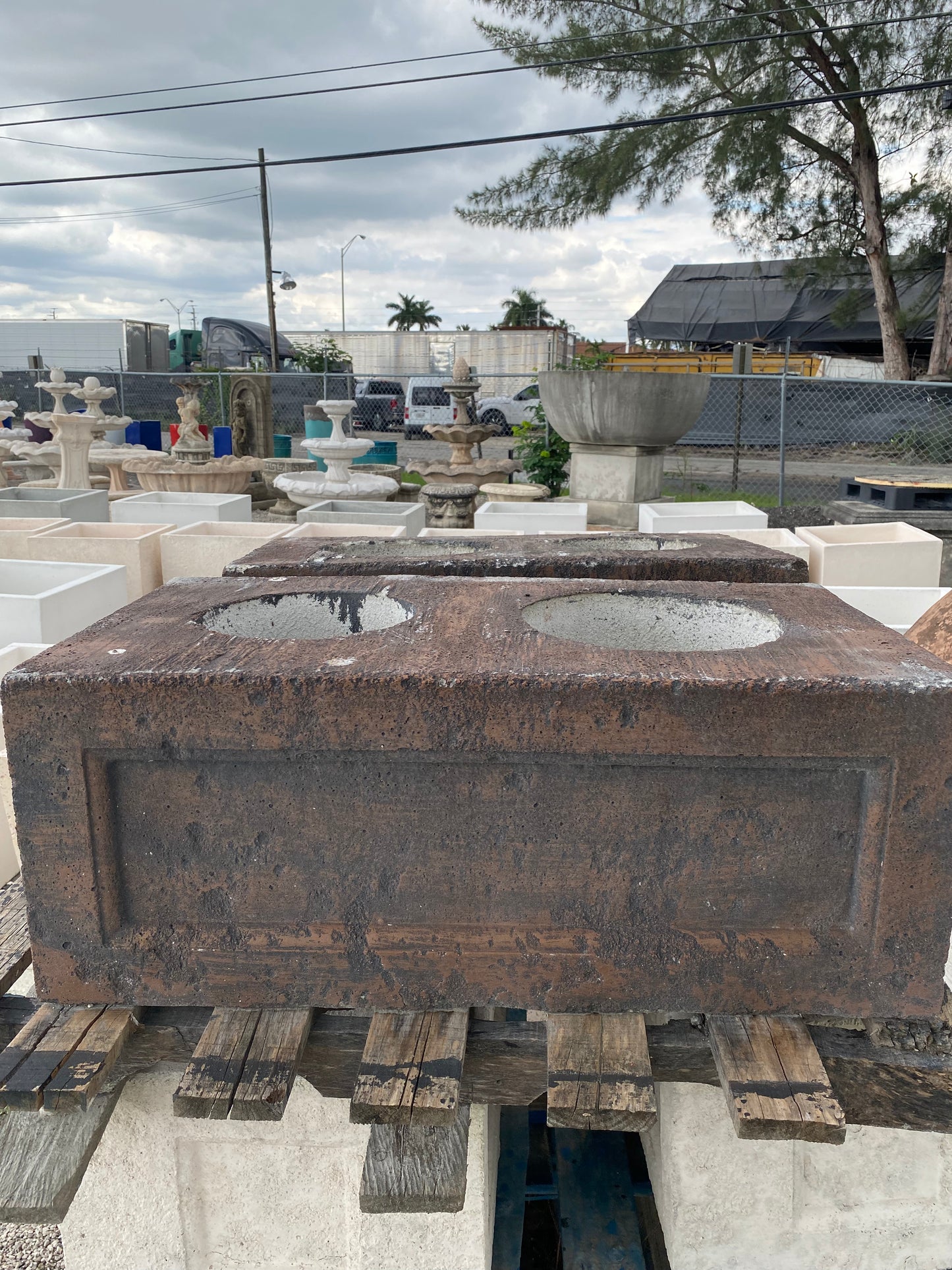 Large Rectangle Pedestal