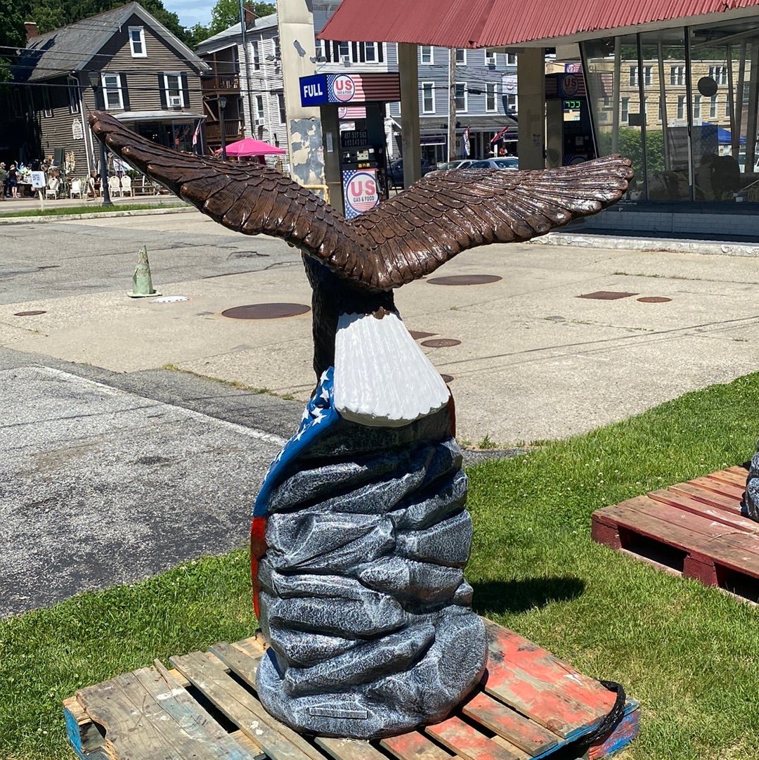 Concrete patriotic eagle statue scale reference — large outdoor garden sculpture 600 lbs