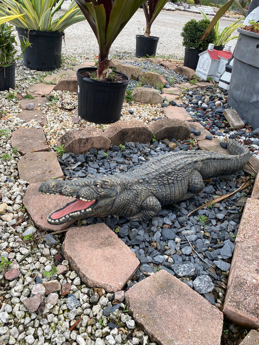 Alligator Garden Statue