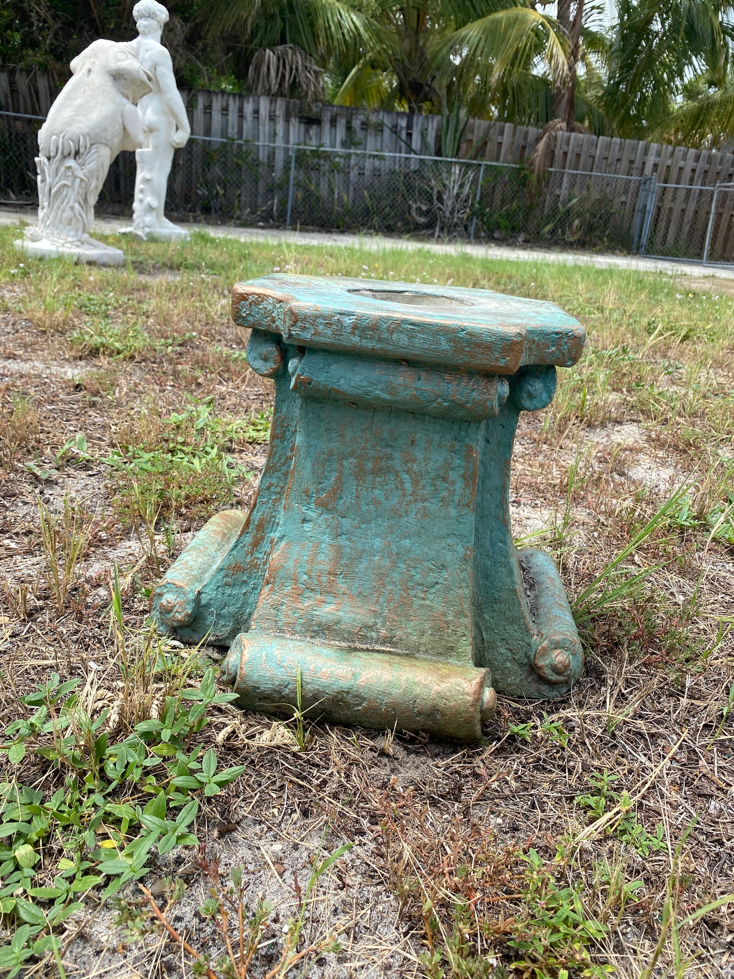 Scroll Pedestal