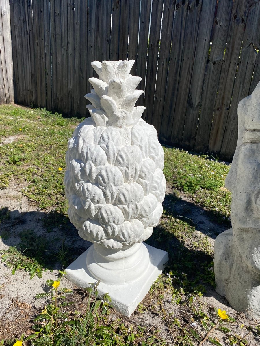 Pineapple Statue - CBSD