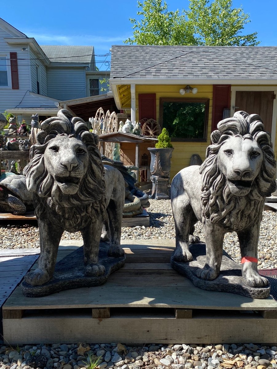 Walking Lion Statues - CBSD